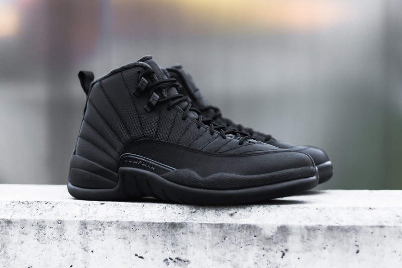 Jordan 12 winterized size 8 hotsell